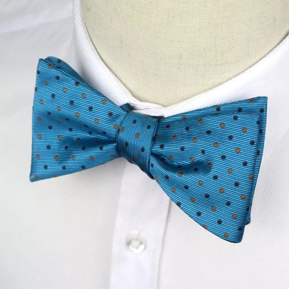 100% Blue Silk Jacquard Woven Adjustable Bow Tie - Picture 2 of 11